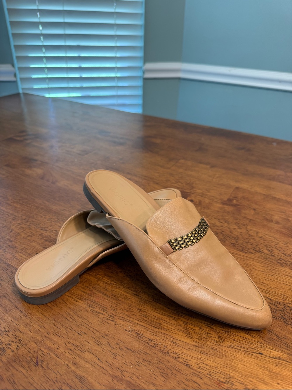 Vionic Starling Leather Mule Loafer Flats Camel Tan Chain Detail size 8